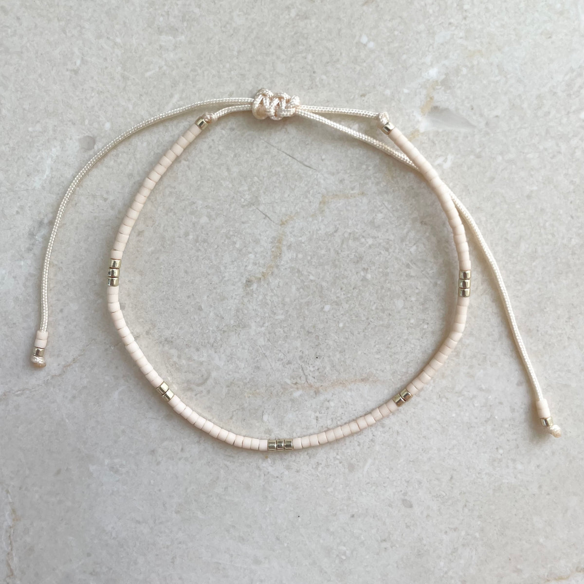 Delica Armband -  Cream