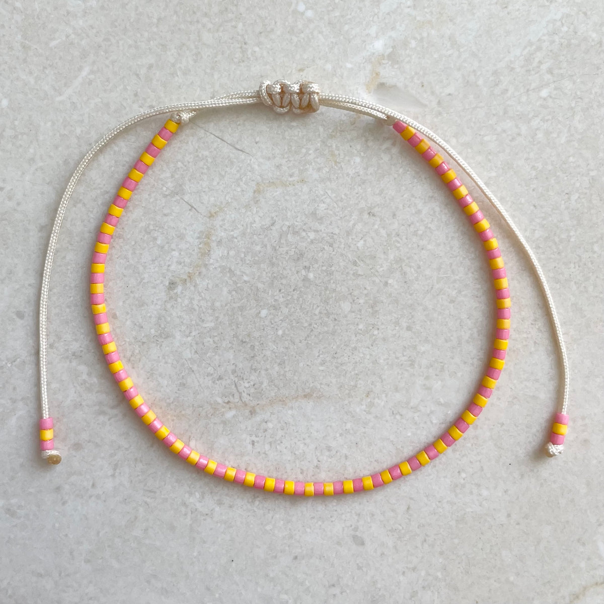 Delica Armband -  Pink & Yellow