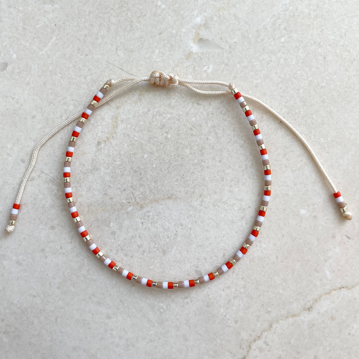Delica Armband -  Red Multicolor